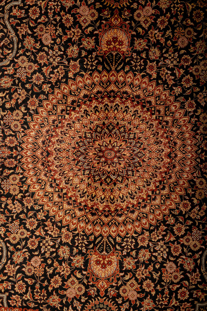 RIGA Qum Silk 151x98cm