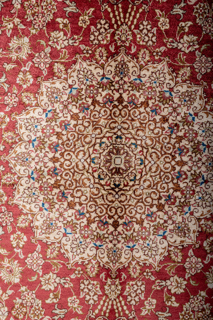 KEN Signed Qum Silk 151x100cm