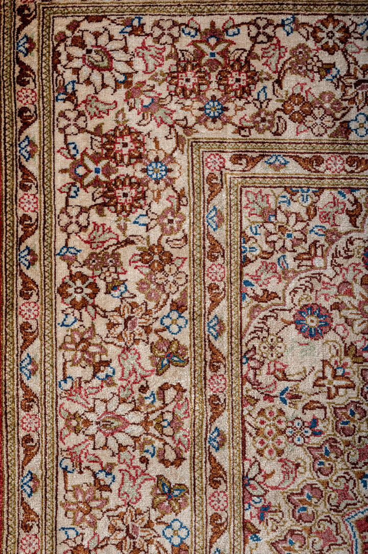 KEN Signed Qum Silk 151x100cm