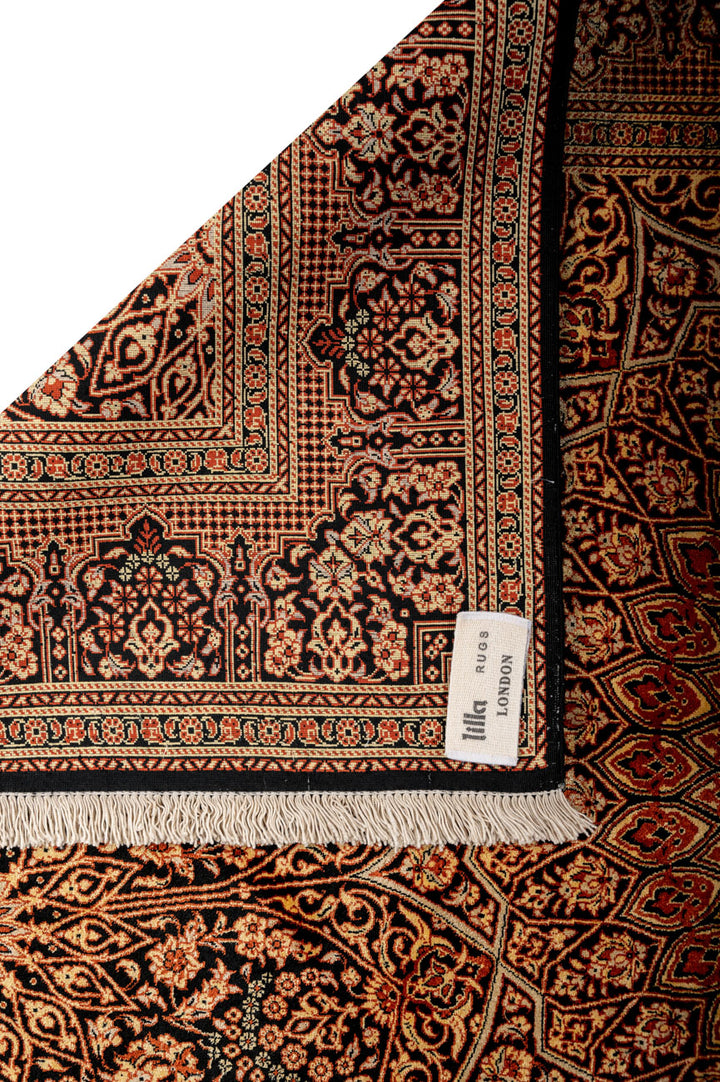 LAYA Signed Qum Silk 154x104cm
