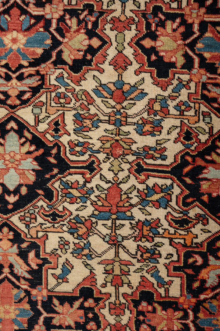 NYLA Antique Farahan 151x97cm