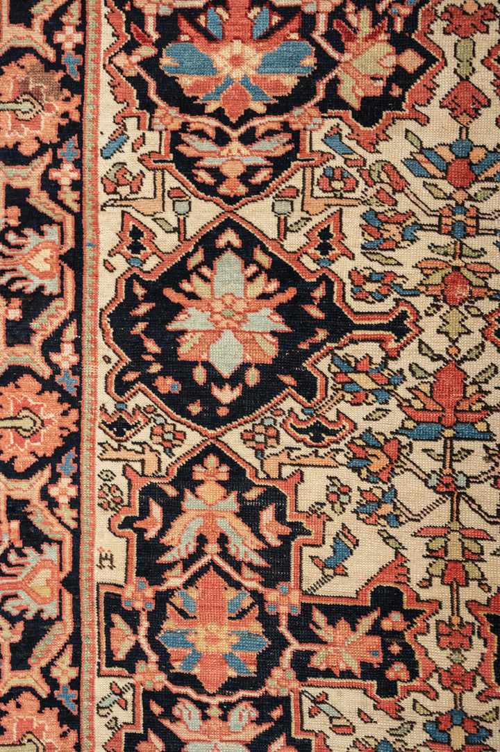 NYLA Antique Farahan 151x97cm
