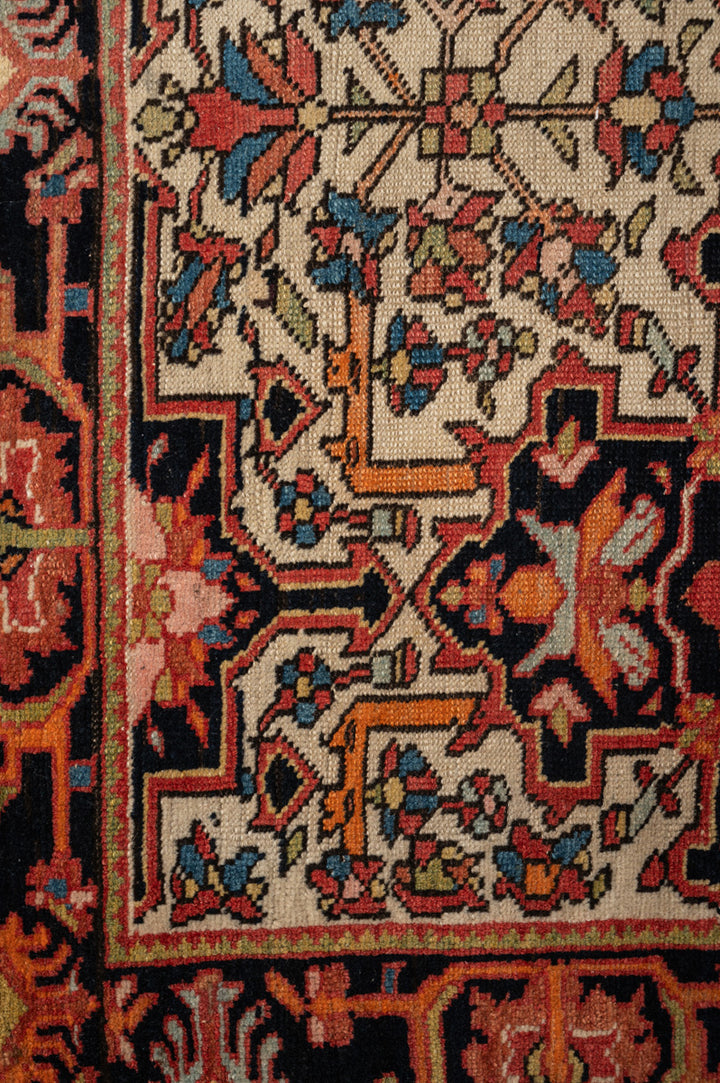 NYLA Antique Farahan 151x97cm