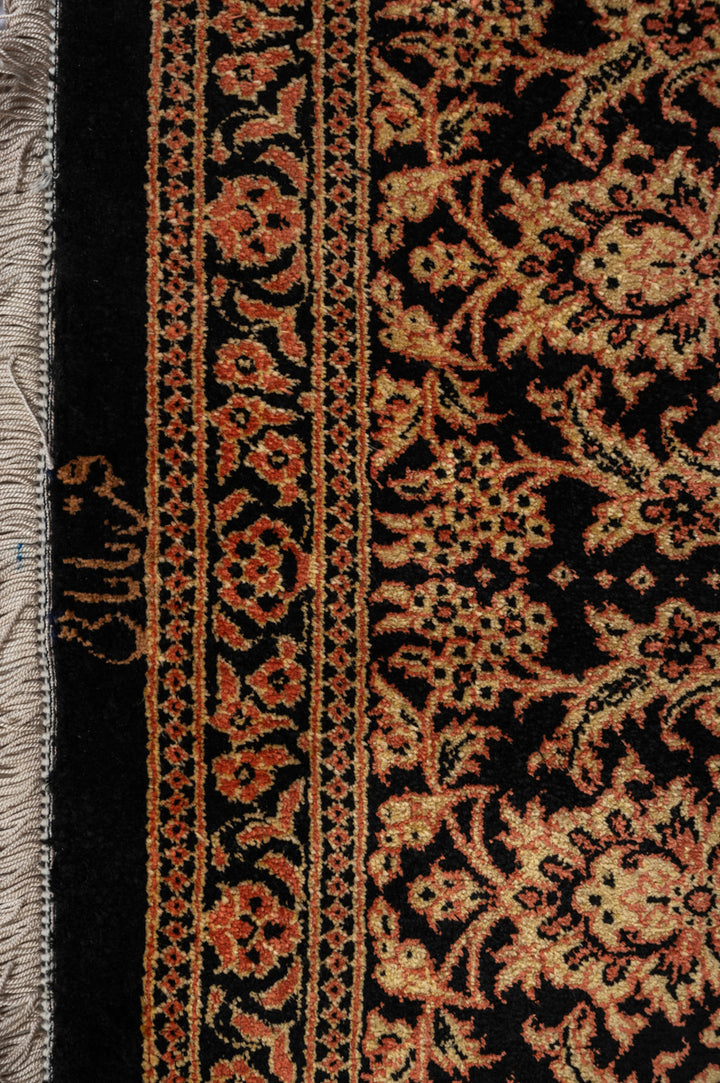 TRUELOVE Signed Qum Silk 234x160cm