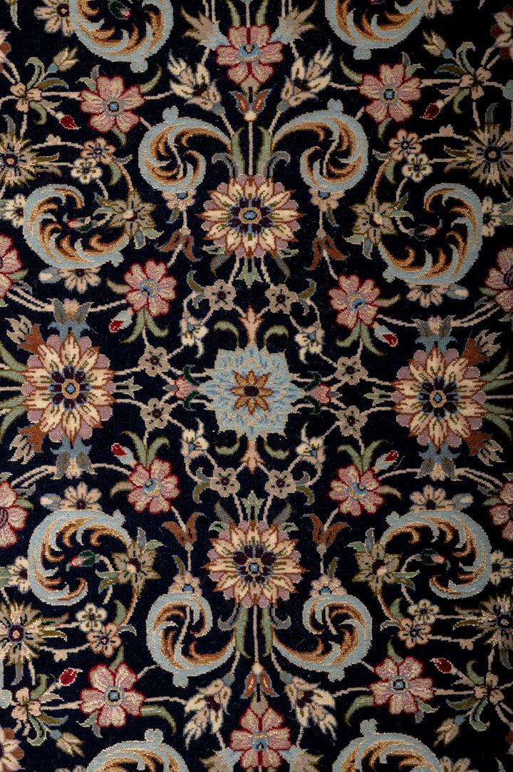 FAI Signed Isfahan 311x205cm