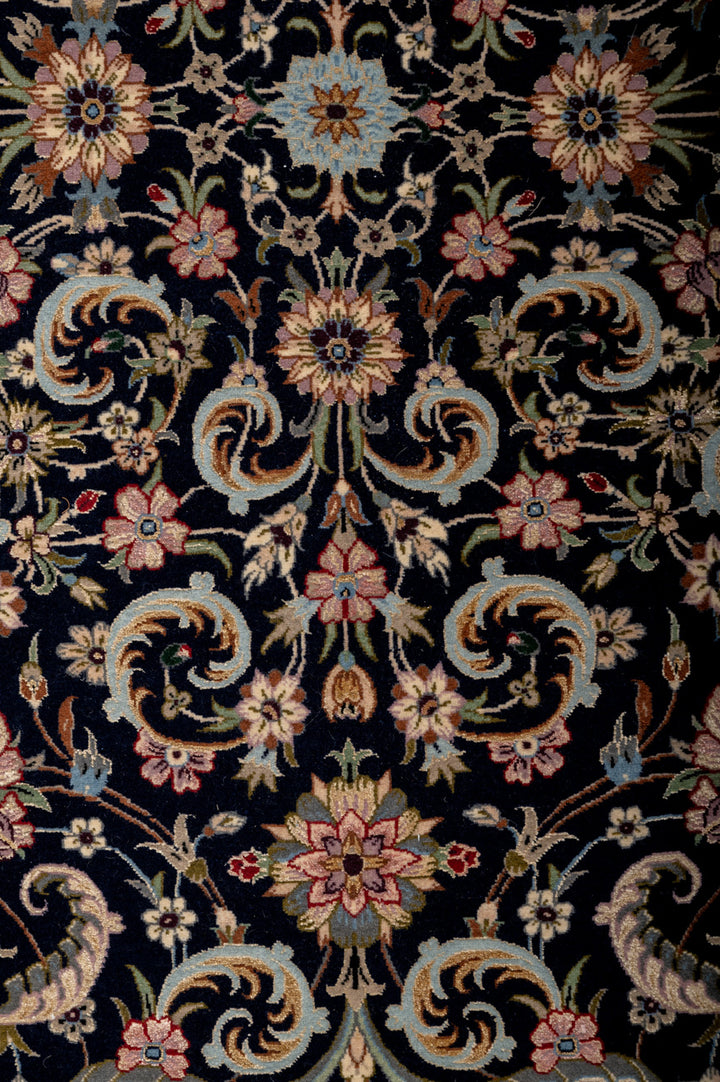 FAI Signed Isfahan 311x205cm