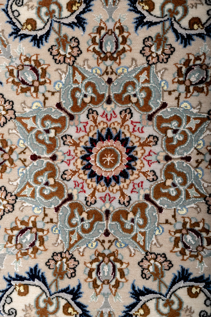 IRIS Signed Isfahan 305x202cm