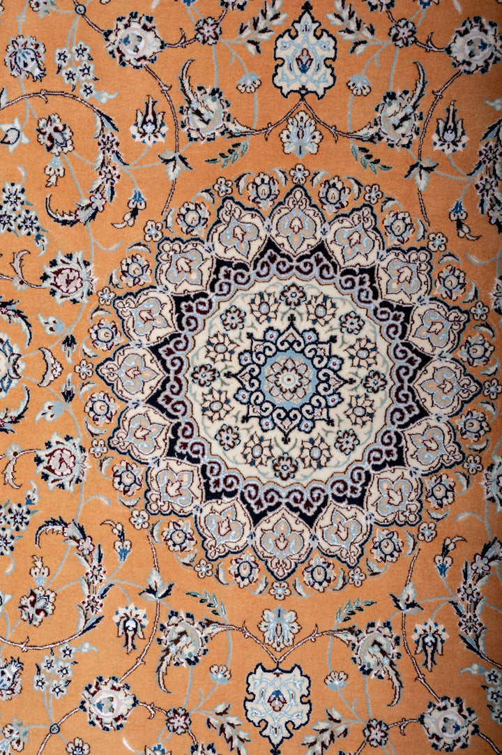 ESME Signed Nain 6La 205x129cm
