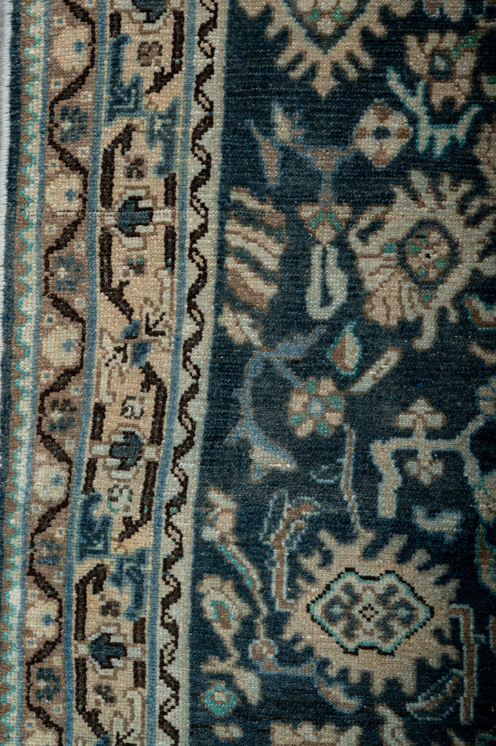 BANSI 1 Vintage Distressed Sarouk 415x105cm