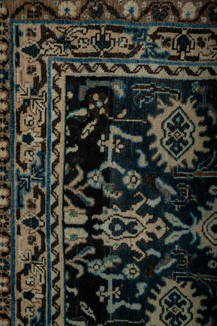 BANSI 2 Vintage Distressed Sarouk 399x108cm