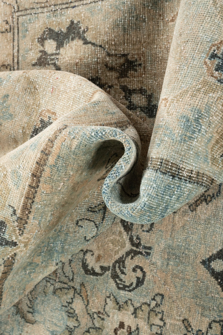 AALAM Vintage Distressed  Kerman 370x264cm