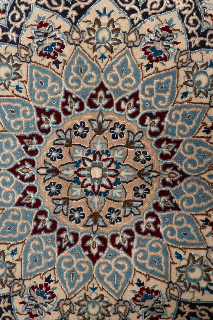 NINA Nain 6La 127x126cm