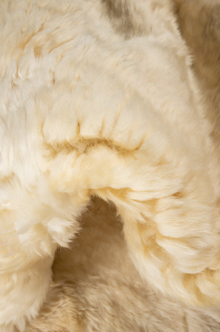 Roy Natural Sheepskin 180x120cm