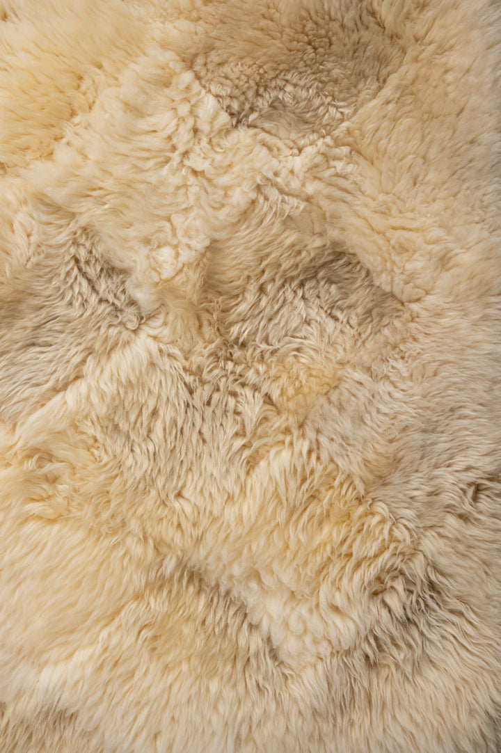 NILA Natural Sheepskin 150x90cm