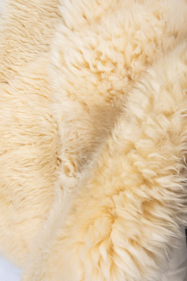 NILA Natural Sheepskin 150x90cm