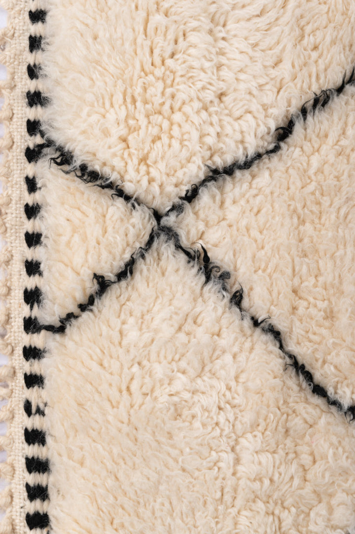 LAKYN Moroccan Berber Beni Ourain 169x112cm