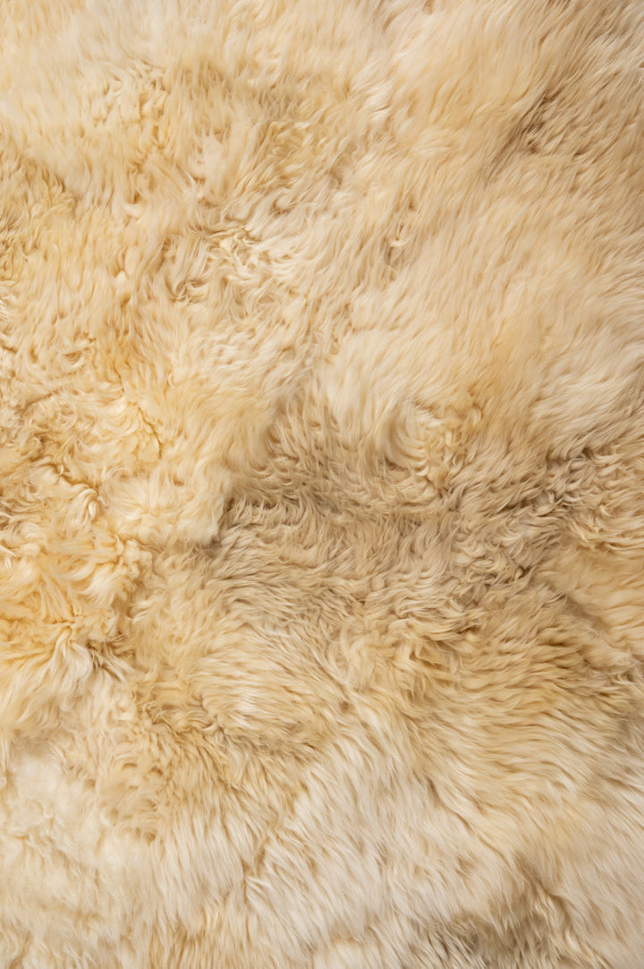 MONA Natural Sheepskin 150x90cm
