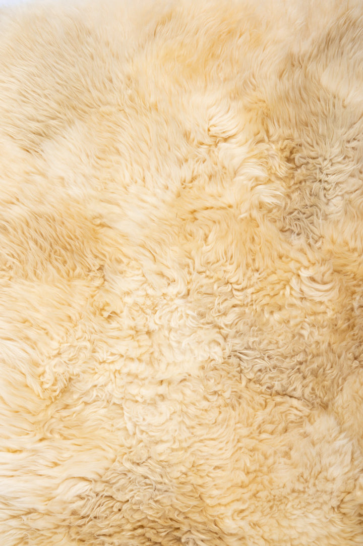 MONA Natural Sheepskin 150x90cm