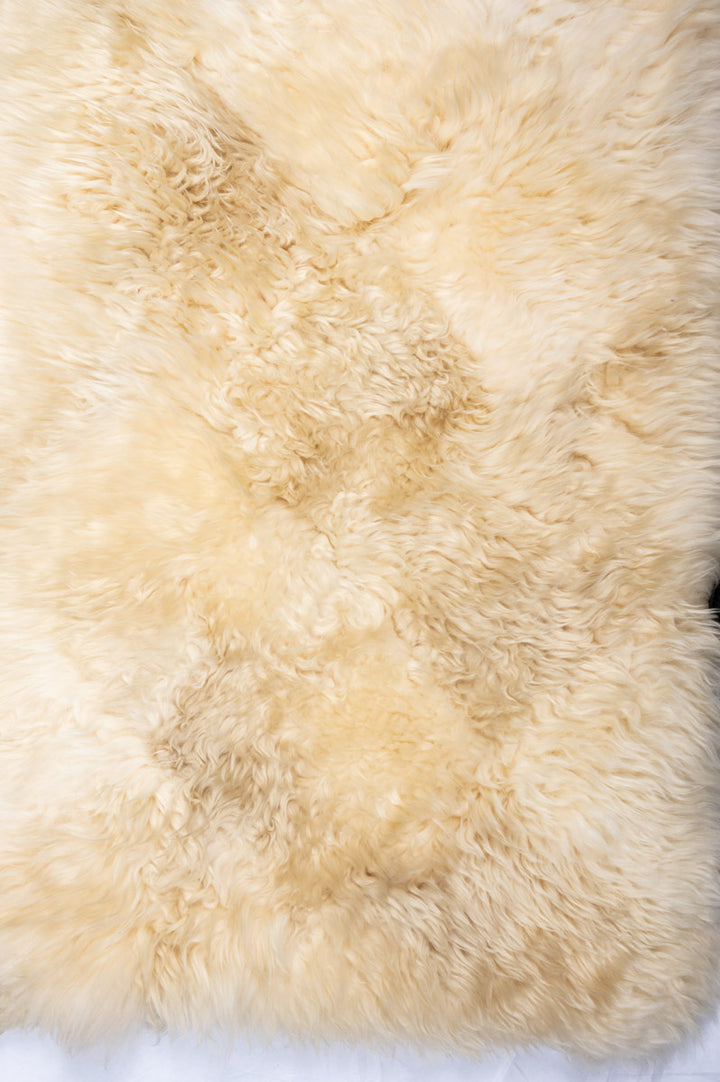 YVONNE Natural Sheepskin 120x60cm