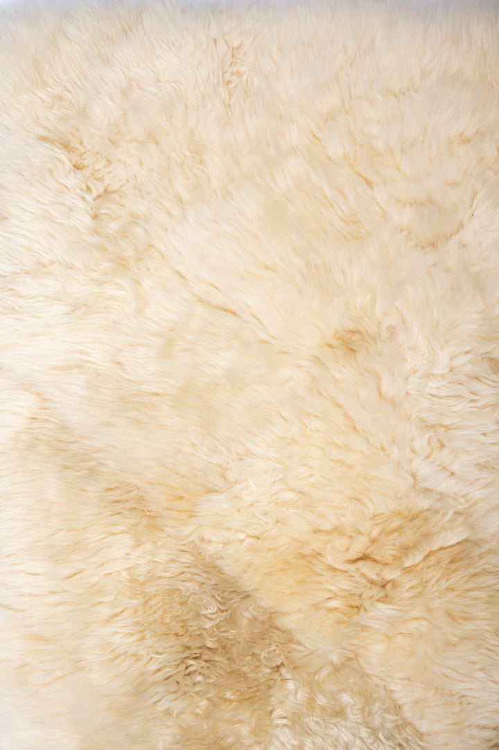 YVONNE Natural Sheepskin 120x60cm
