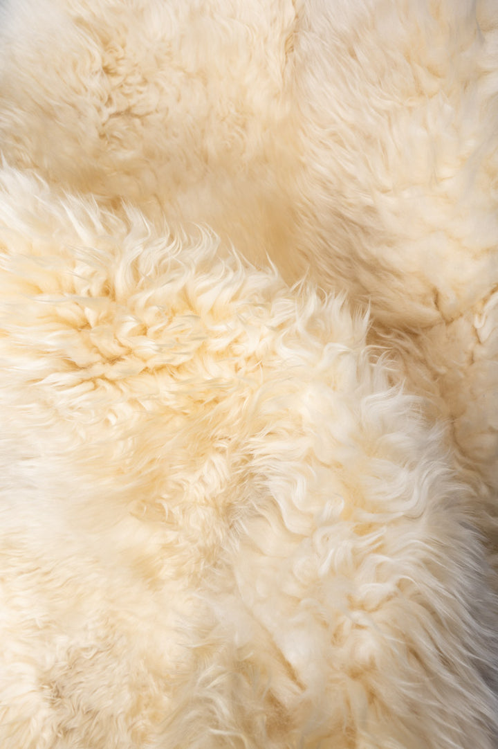 YVONNE Natural Sheepskin 120x60cm