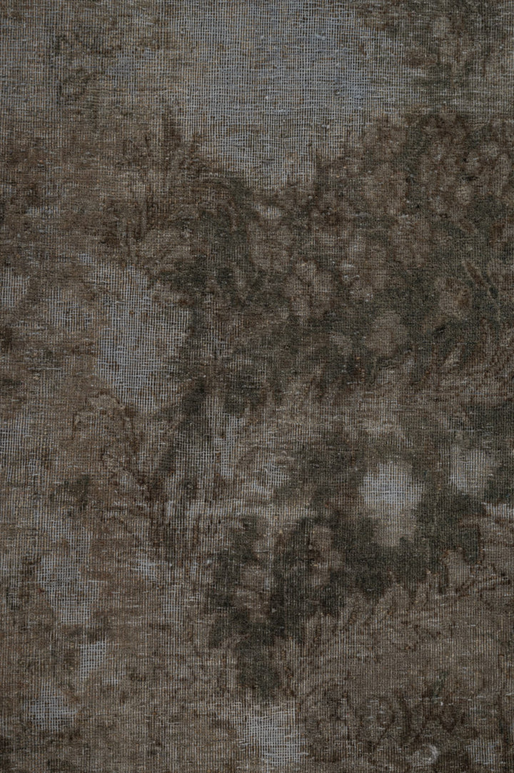 AVA Overdyed 651x397cm