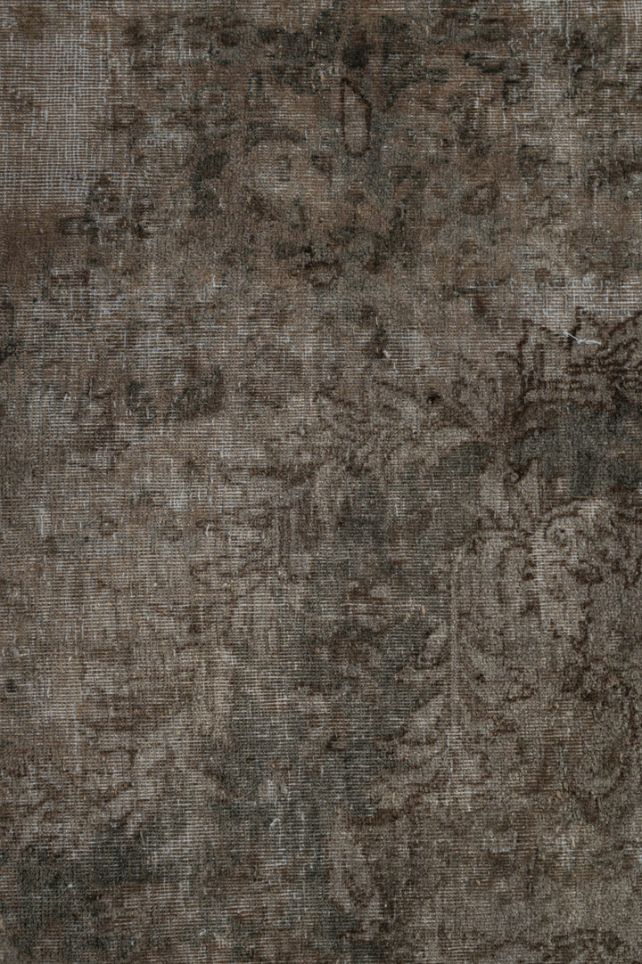 AVA Overdyed 651x397cm