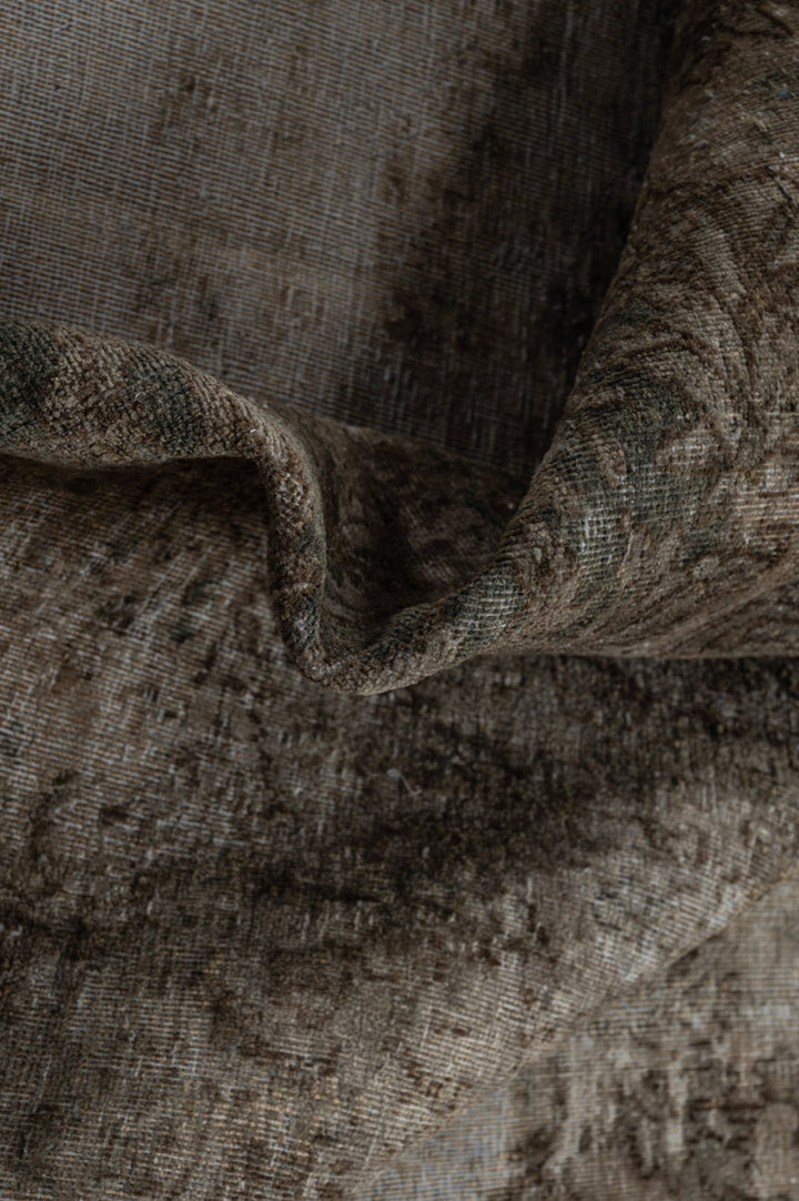 AVA Overdyed 651x397cm