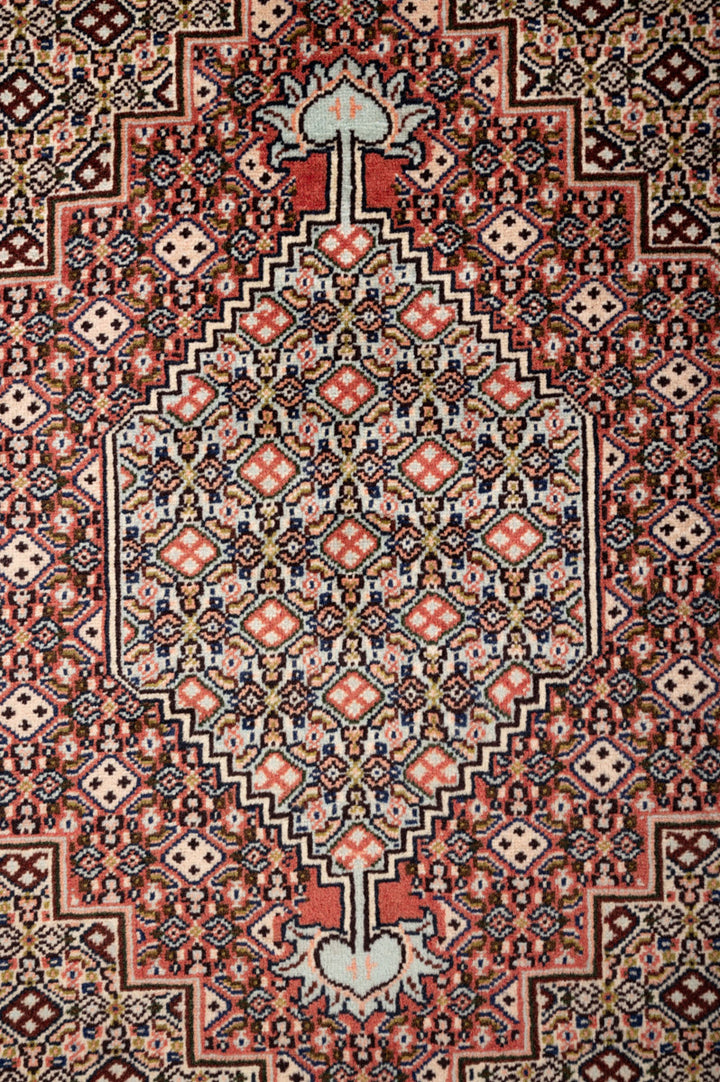 MAC Senneh 158x122cm