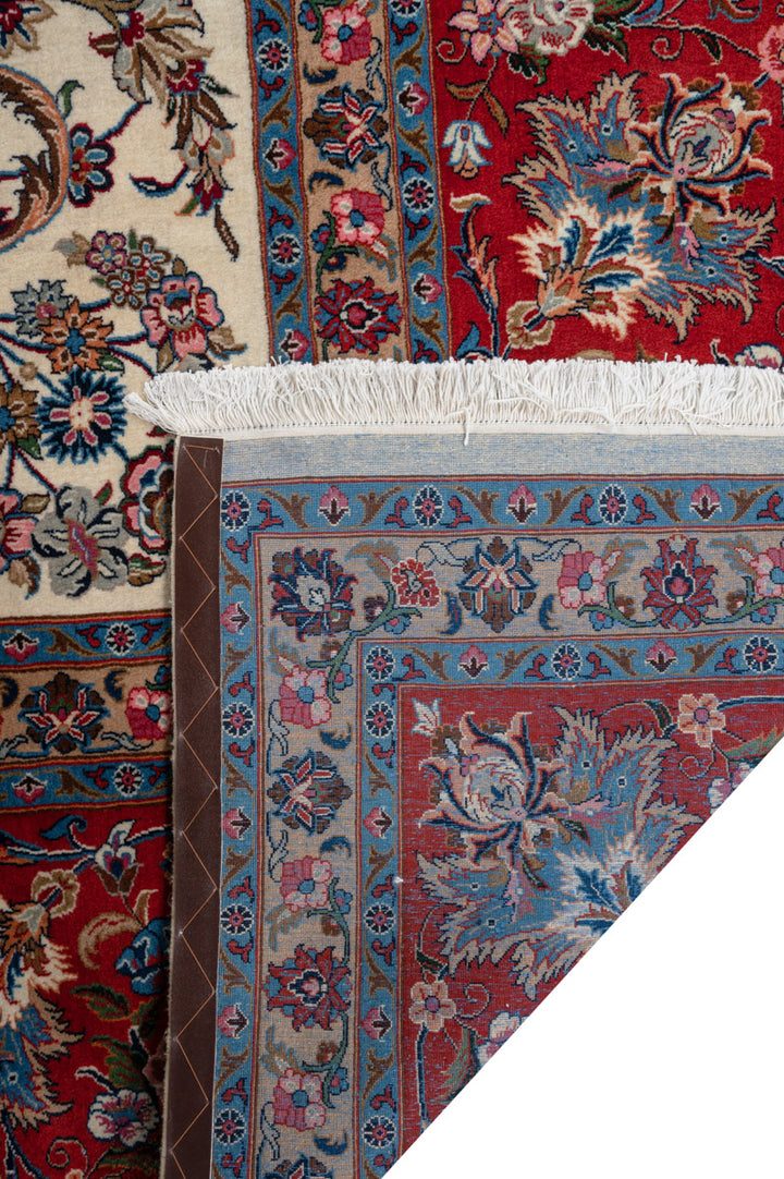 AVERY Mashad Sherkat 415x397cm