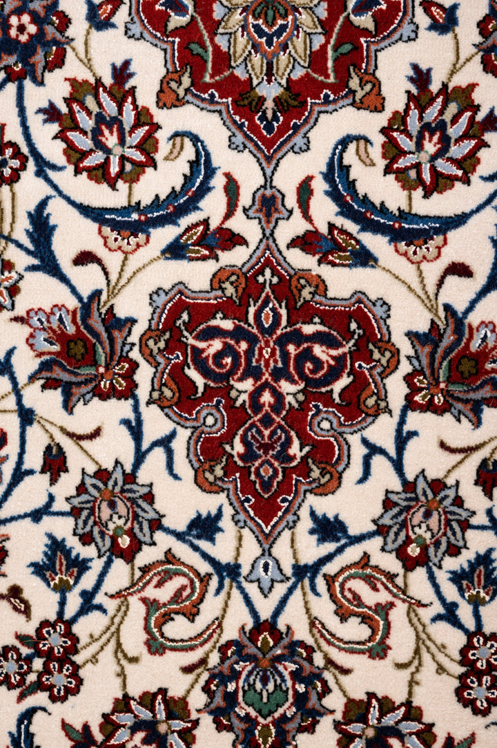 KINGSLEY Signed Isfahan 199x135cm