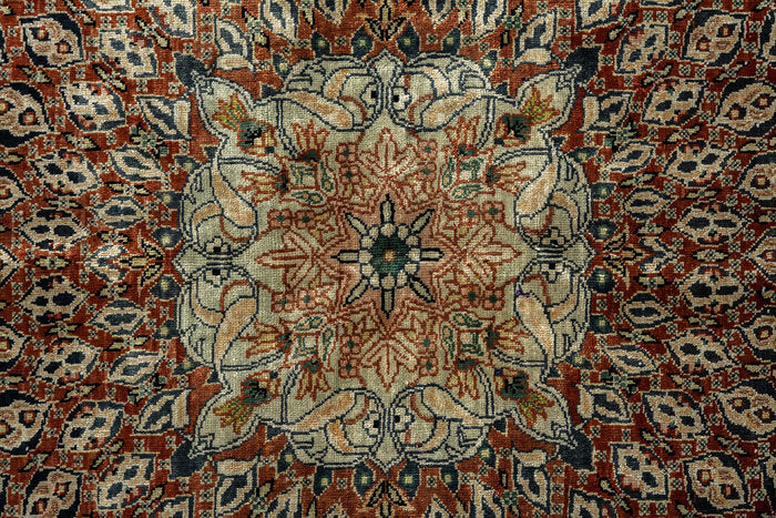 ARORA Pure Silk Persian Herike Lilla Rug to buy London UK