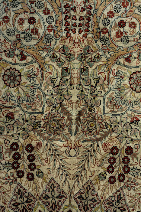 ARORA Pure Silk Persian Herike Lilla Rug to buy London UK
