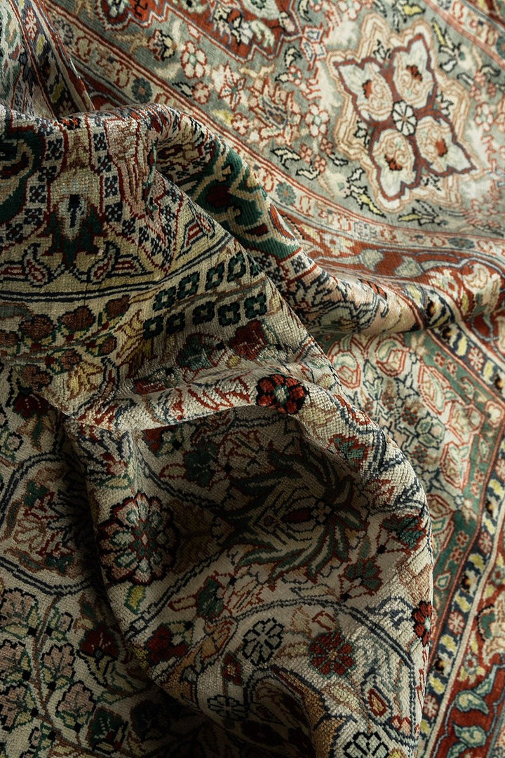 ARORA Pure Silk Persian Herike Lilla Rug to buy London UK