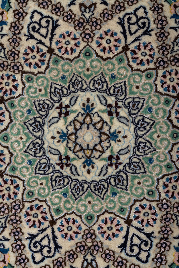 TAIMI Signed Nain 6La 233x157cm