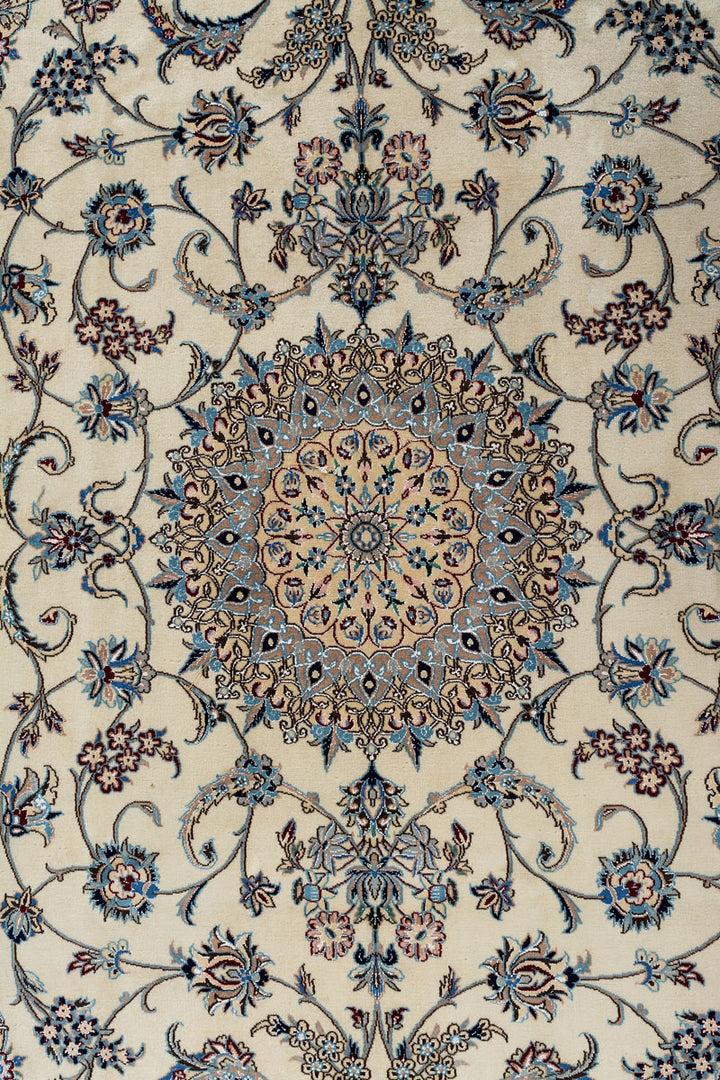MILA Signed Nain 6La 244x157cm