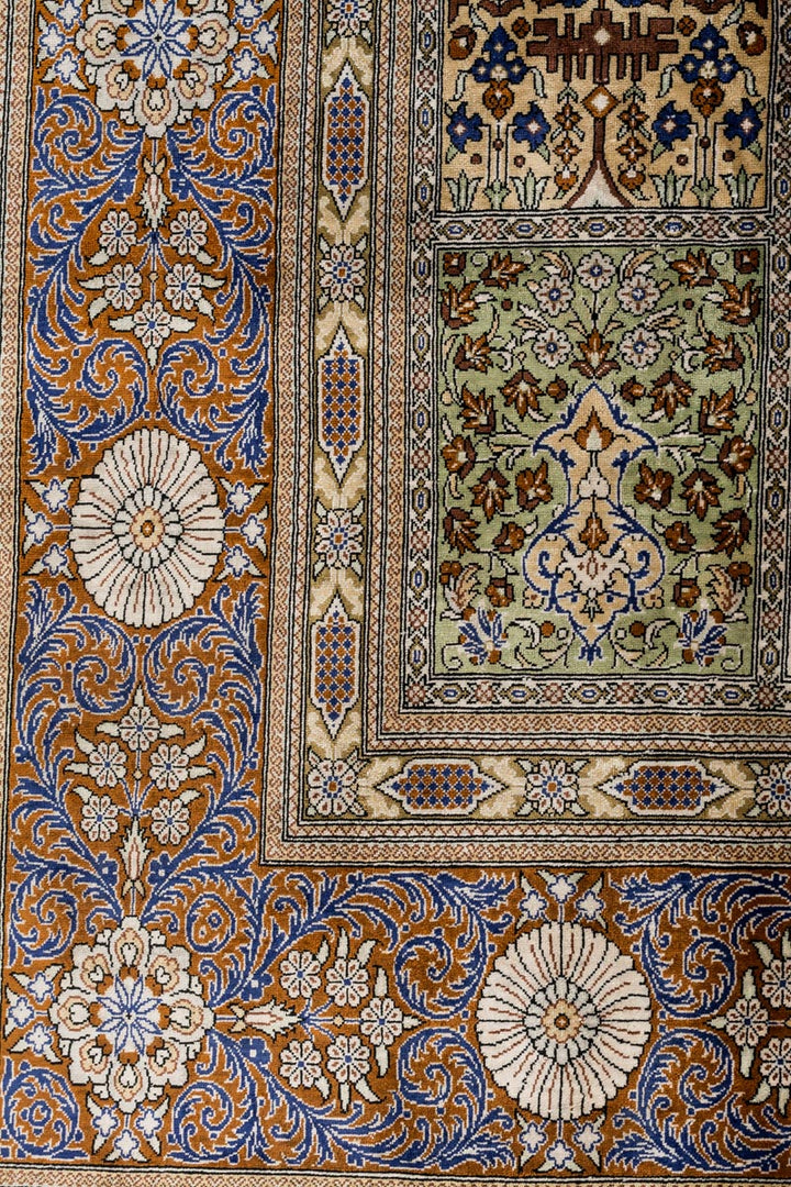 PARADISE Signed Qum Silk 242x154cm