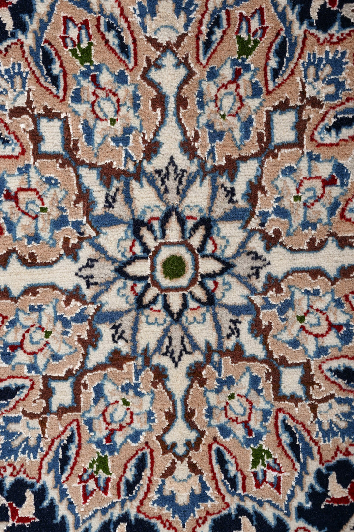 BARNES Nain 9La 220x148cm