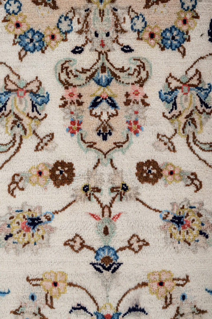 RALA Kashan 245x145cm