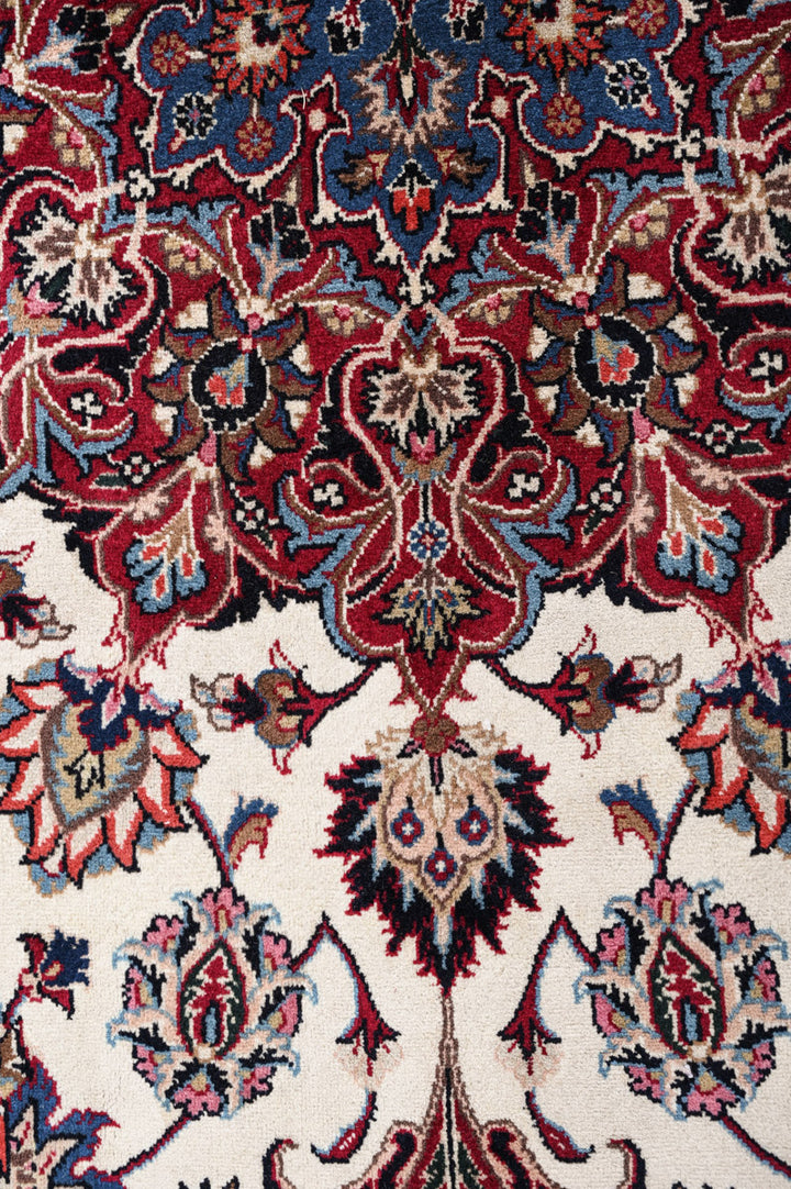 DREW Mashad Astan Ghods 392x244cm