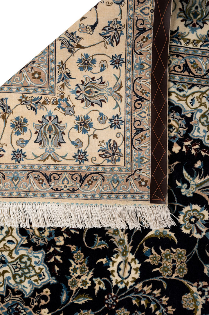 KAVI Signed Nain 6La 270x173cm