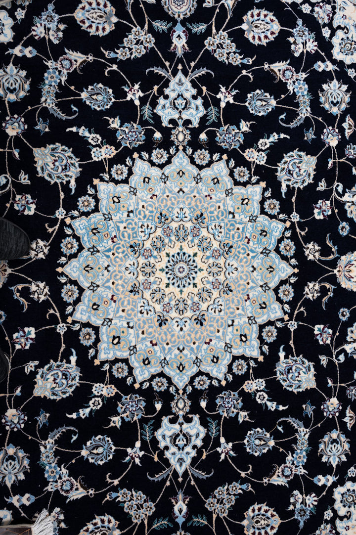 AALIYAH Signed Nain 6La 264x206cm