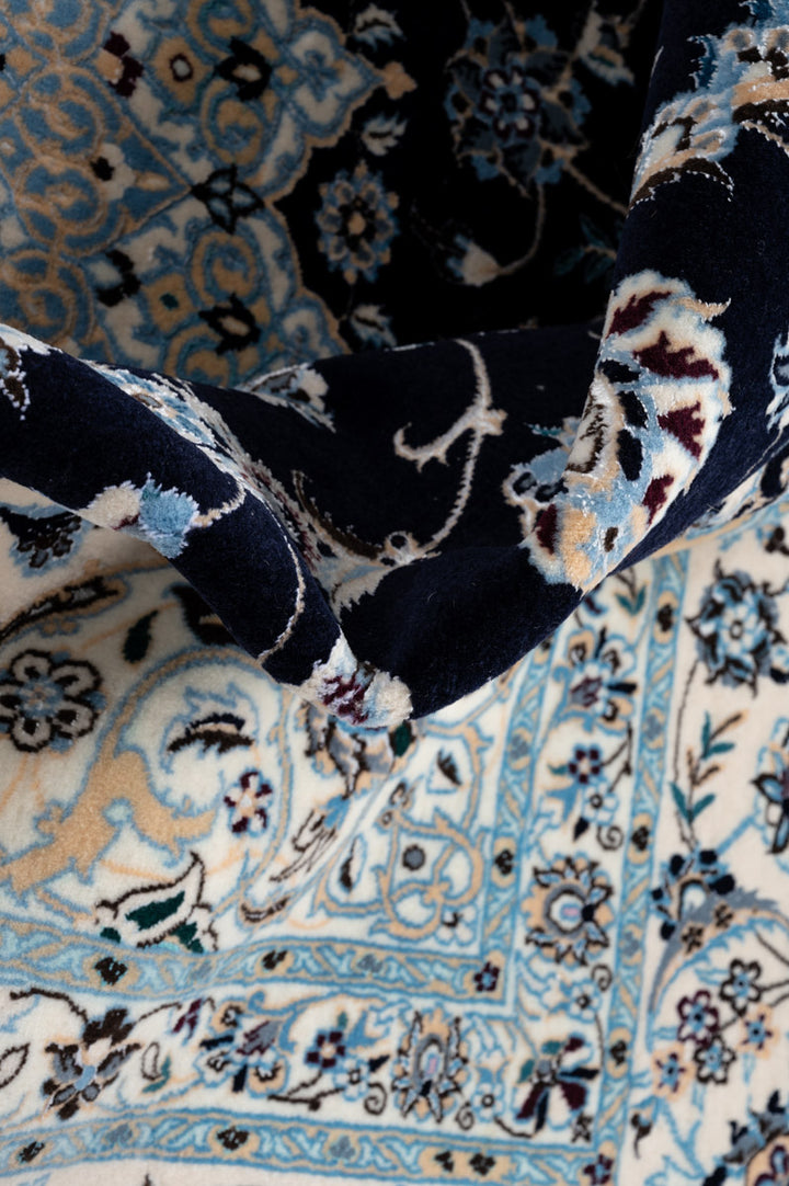 AALIYAH Signed Nain 6La 264x206cm