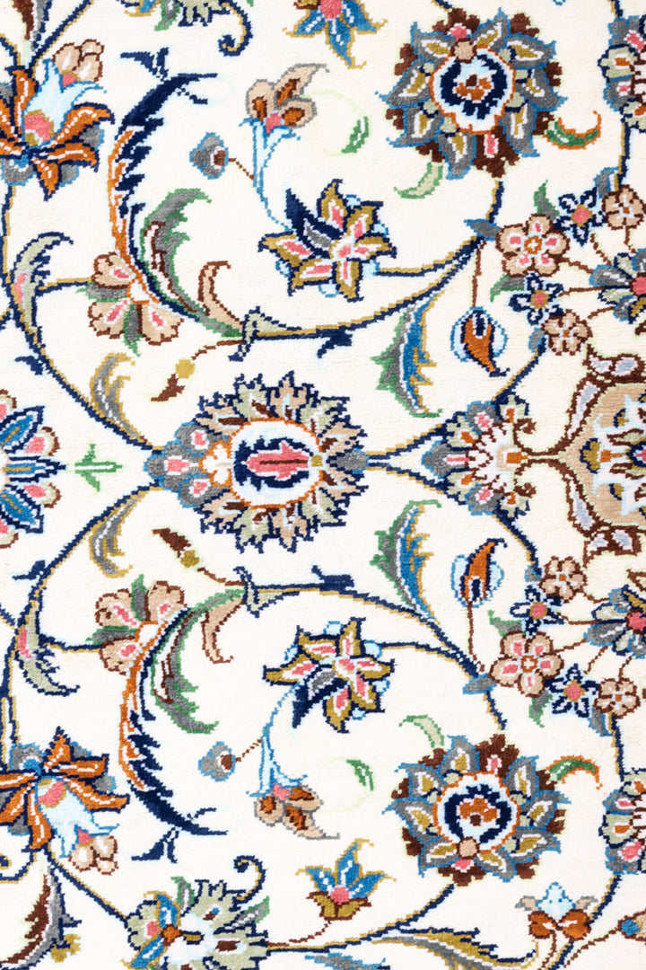 DEE Signed Qum Silk 197x131cm