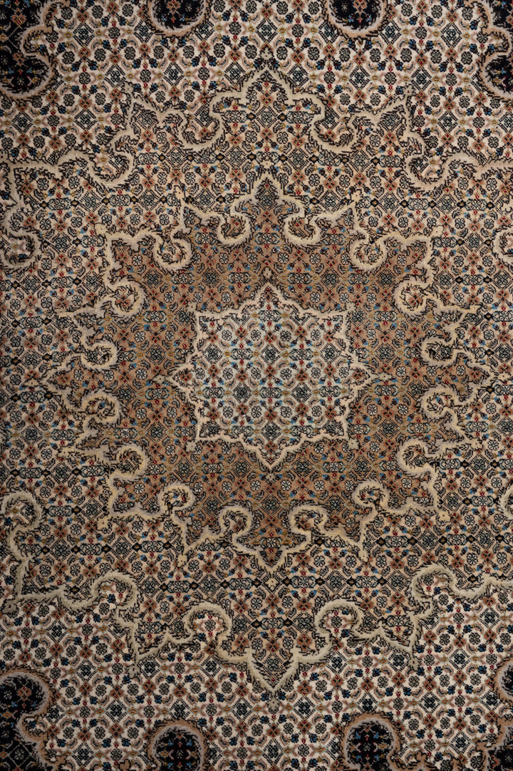 MAHI Tabriz 400x400cm