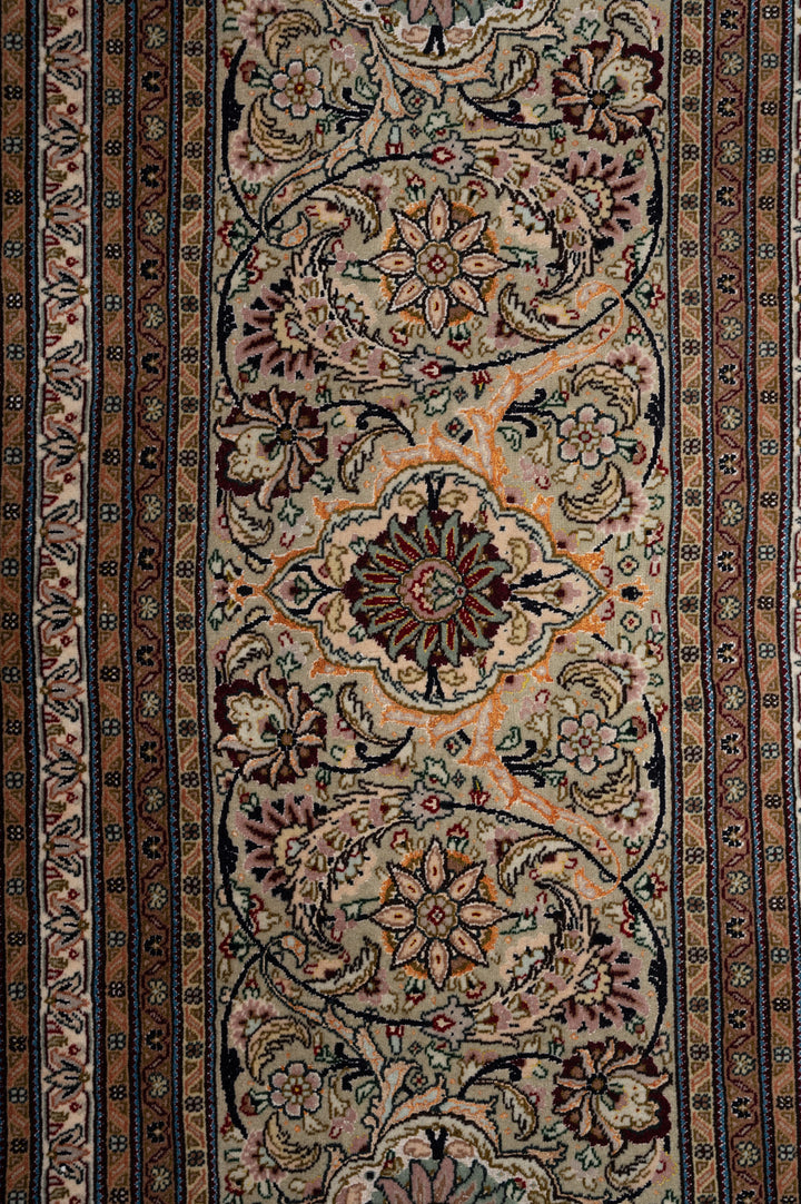 MAHI Tabriz 400x400cm