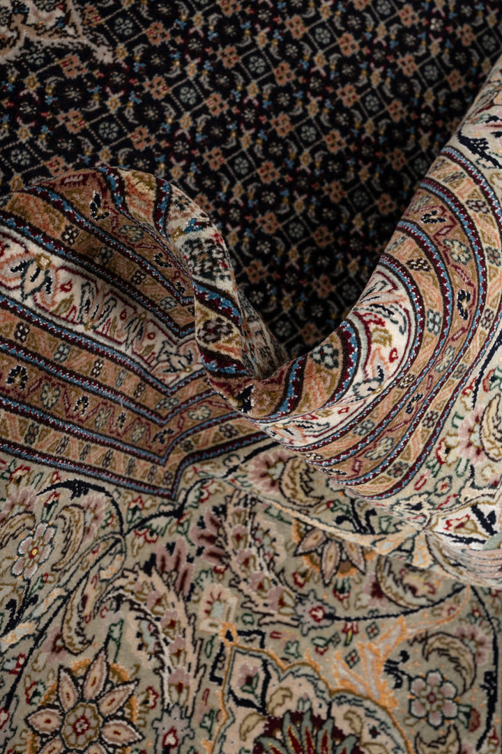 MAHI Tabriz 400x400cm