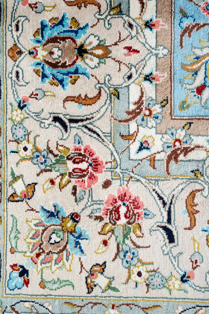 EDIE Signed Qum Silk 199x128cm