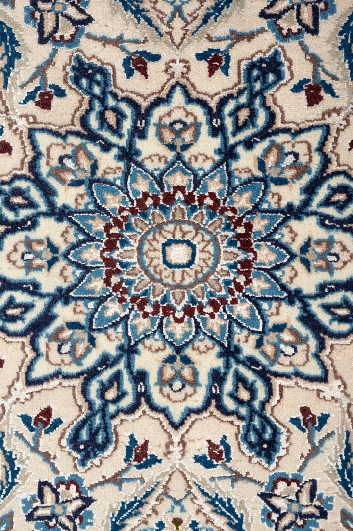 ADIA Nain 9La 380x265cm
