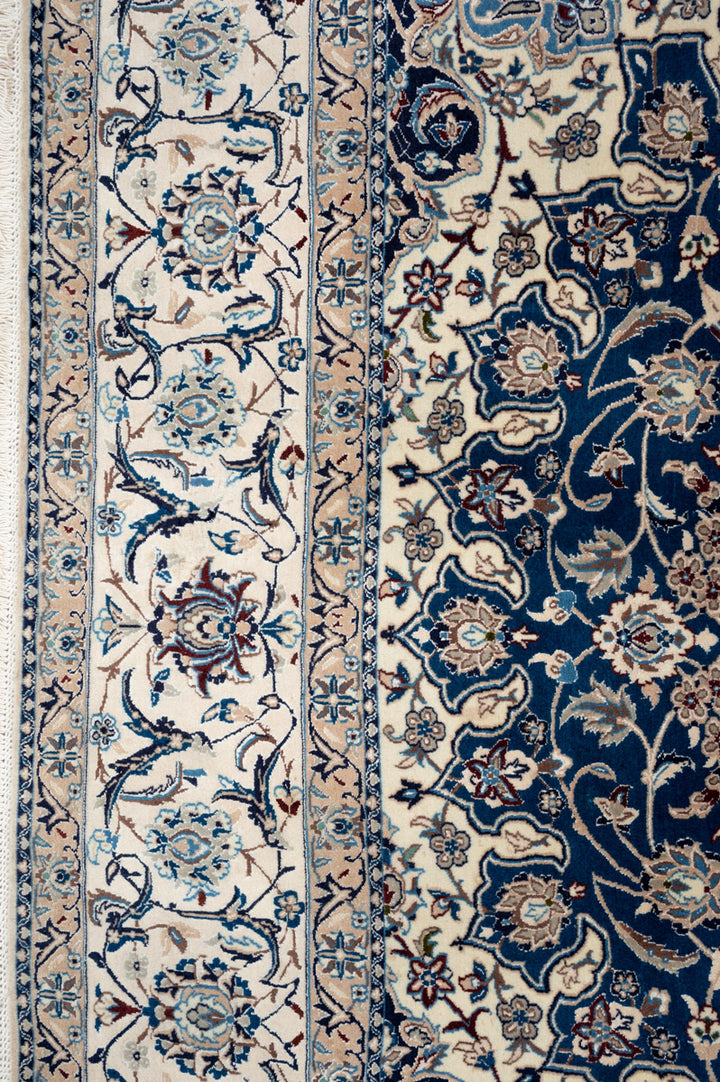 ADIA Nain 9La 380x265cm